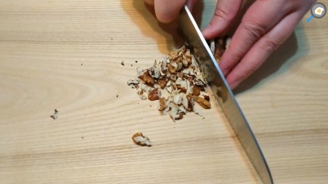 САЛАТ. Очень полезный салатик из свёклы, чернослива и грецкого ореха @novyj-recept-na-kazhdyj-den смотреть онлайн