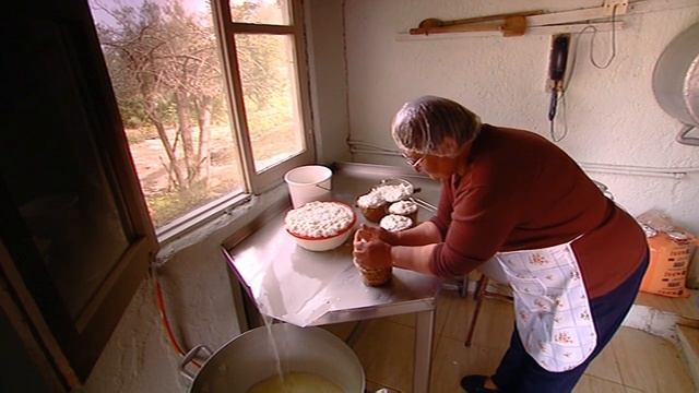 Will Studd Selected Aphrodite Halloumi смотреть онлайн