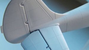 Сборка ЯК-52 от Моделиста в 48 масштабе. Пробую наносить клёпку