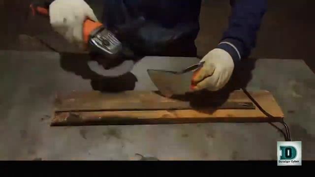 Eski Zanglagan Bolta & Старый Ржавый Топор смотреть онлайн