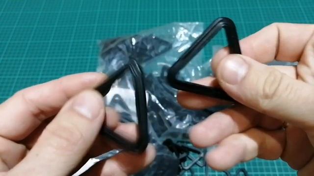 Фурнитура сумочная пластик TC31 Рамка-треугольник "Gamma" 1.25 " ( 32 мм) 100 шт. - черный смотреть онлайн