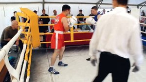 Бокс. Боксёры новички от души зарубились. Бой 8