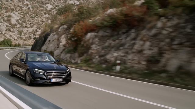 New 2024 Mercedes E-Class Exclusive / First Driving смотреть онлайн