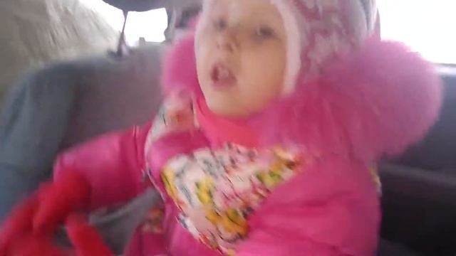 Поем на казахском Злата 4 года, внучка. смотреть онлайн