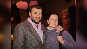23 года в счастливом браке. Как выглядит и чем занимается красавица-жена Михаила Пореченкова
