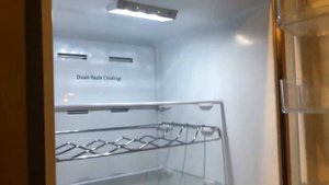 Холодильник LEX RFS 204 NF BL, небольшой обзор