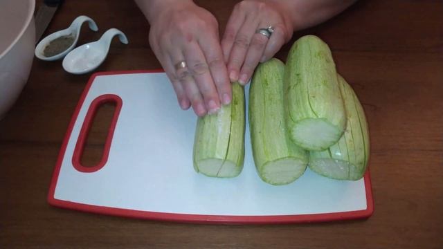 Кабачки запеченные веером. С овощами, бужениной и сыром. смотреть онлайн