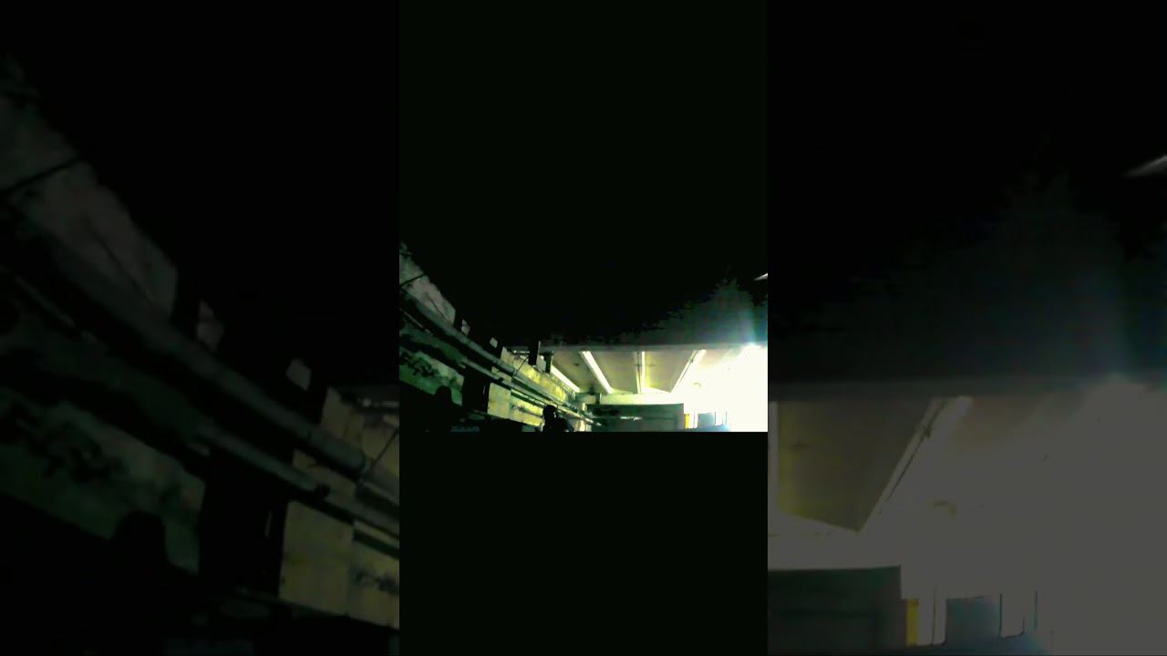 Движ на лестнице #shorts смотреть онлайн