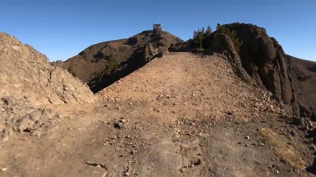 Mount Washburn - Yellowstone NP - Wyoming USA 2019 UHD смотреть онлайн