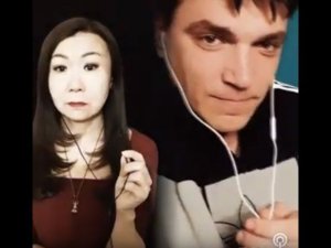 📖"Стихи о дочке" ("Девочке три..."). Переодеться в кадре  тоже успели😊 Автор М.Матросова.