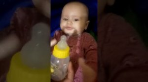 Как правильно полоскать горло детям , видео урок