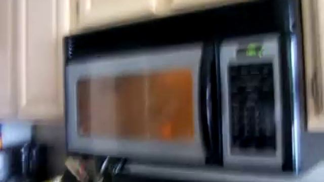 Eggsplosion! смотреть онлайн