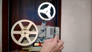 Кинопроектор Русь времен СССР. Как мы раньше мультики смотрели.