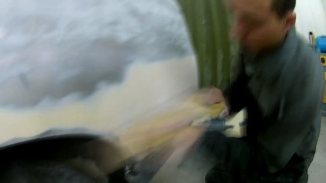 Машина с нуля|Баклажан|Шпаклевание машины 3 серия|Жидкая шпаклёвка смотреть онлайн