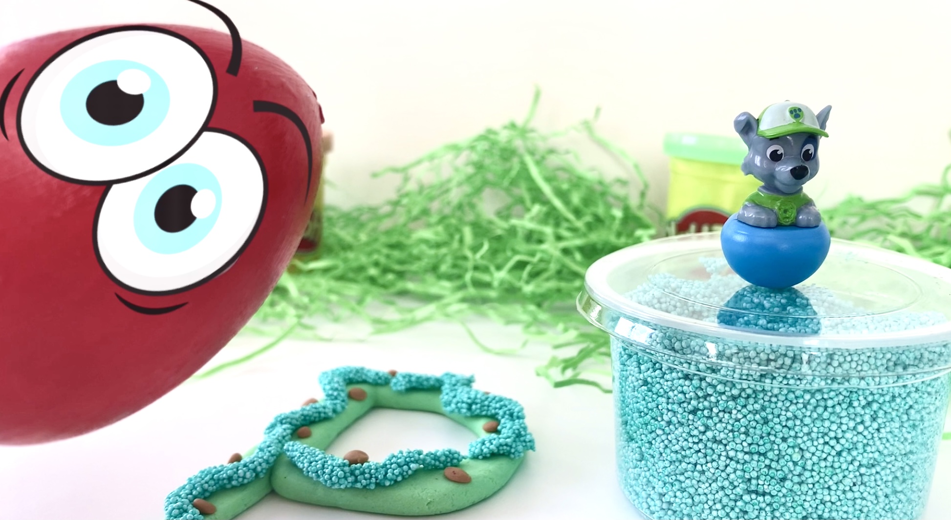 Играем с героями мультика Щенячий Патруль. Роки и Поки учатся лепить вкусные буквы из пластилина. смотреть онлайн