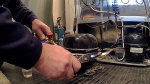 Как заправить мотор-компрессор маслом