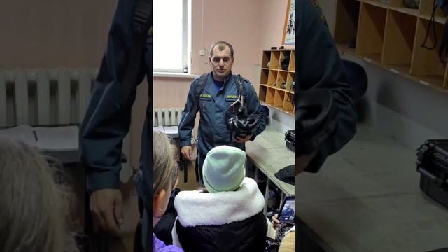 Побывали в гостях у пожарных третьеклассники в Биробиджане