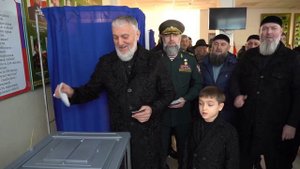 Адам Делимханов отдали голоса за самого достойного кандидата на выборах Президента России