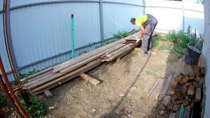 Лес на крышу по новым ценам: некоторые моменты выбора и хранения.