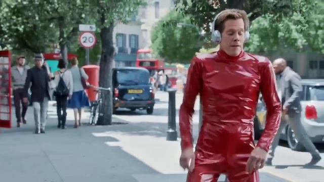 Britney Spears Catches Kevin Bacon Dancing | 2016 Apple Music UK Commercial смотреть онлайн