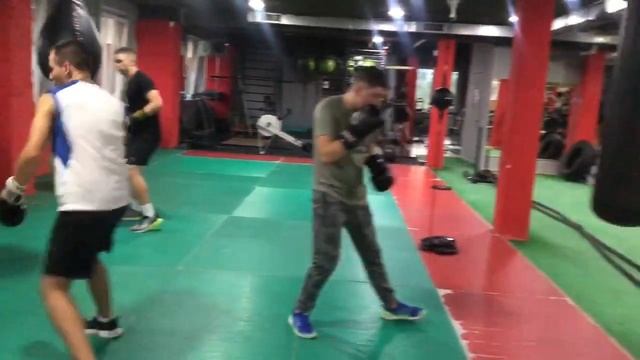 РАЗВИВАЕМ СИЛУ УДАРА. СКОРОСТЬ И ВЫНОСЛИВОСТЬ НА БОКСЕРСКОЙ ГРУШЕ. смотреть онлайн