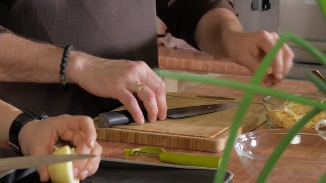 Салат с репой и яблоками. Марийская кухня. смотреть онлайн