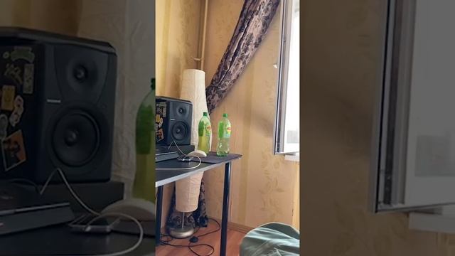 ПАША ТЕХНИК И НОВЫЙ ТРЕК смотреть онлайн