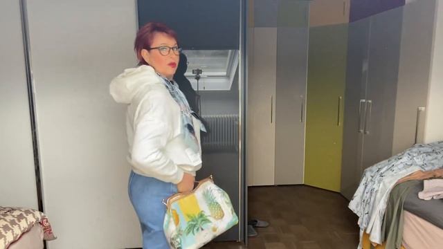 Модный образ 2021 Спортшик и Павловопосадские шёлковые платки и шали ! Olga Kirchgessner смотреть онлайн