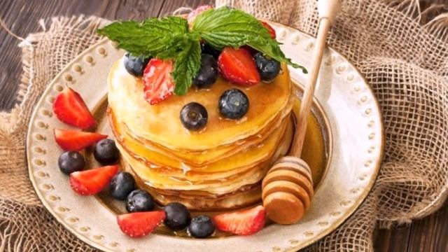 Красивое поздравление с Масленицей. смотреть онлайн