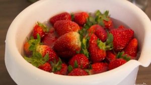 Клубничное варенье (целыми ягодами)