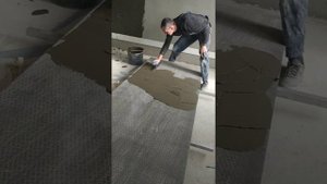 Укладка плитки больших форматов 1200 на 2800. часть 1