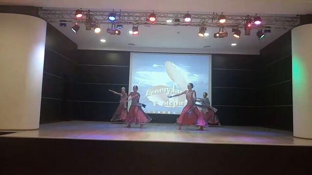 Gore Gore Yeh Chore. Школа восточного танца "Джая" смотреть онлайн