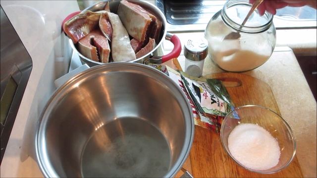 Видео-рецепт. Как засолить кету в домашних условиях. Кета пряного посола смотреть онлайн