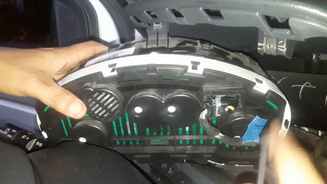 Ford Ranger XLT 2.2 Speedometer/instrument cluster removal (TAGALOG VERSION) смотреть онлайн
