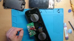 Колонка sven ps 250bl не заряжается