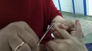 Сдаю кровь из пальца!