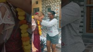 Как встречают гостей в Индии