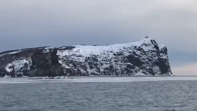 Зимняя Авачинская бухта, Три брата