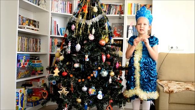 Малышка Снегурочка #лена_читает_стихи