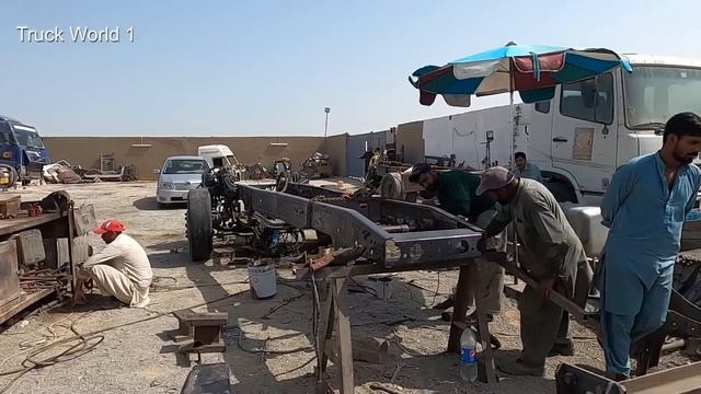 Полный ремонт и восстановление шасси грузовика Mercedes Truck World 4К - 1ЖЖ