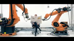 Роботы в рекламе немецкой газеты