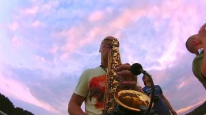 Клубный Саксофонист Syntheticsax (Михаил Морозов) Видео с коробля - Живаго Импровизация