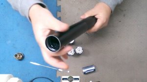 Maglite Flashlight Batteries Stuck Removal Guide / How to Remove Exploded Batteries