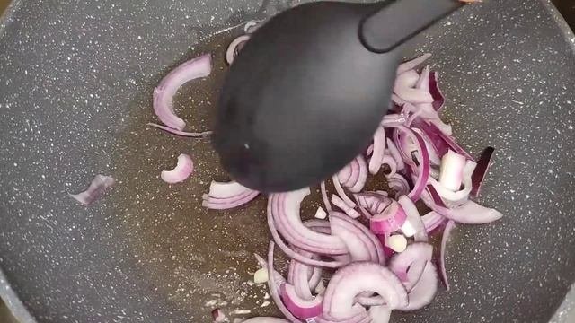 КАК ВКУСНО ПОЖАРИТЬ КАРТОШКУ С ЗОЛОТИСТО-ХРУСТЯЩЕЙ КОРОЧКОЙ  #жаренаякартошка #пожаритькартошку