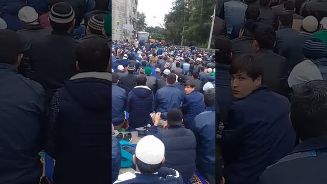 Намози иди курбон дар шахри Санкт петербург 2017. смотреть онлайн