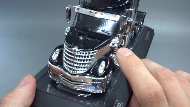 International Lonestar 2010 | IXO Models | Обзор масштабной модели грузового автомобиля 1:43 смотреть онлайн