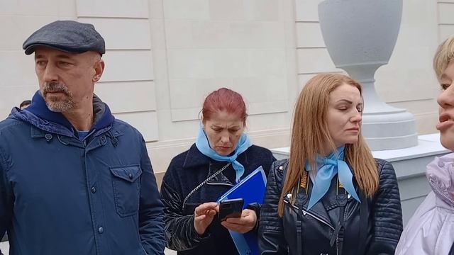 Памятное мероприятие: поклонники Юрия Шатунова собрались сегодня в сквере памяти на цветном бульвар