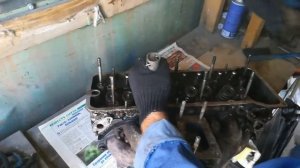Как быстро рассухарить клапана свечным ключом на ваз.
