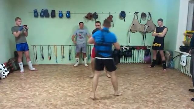 Тайский бокс Бои 25.12.15 Макушкин Евгений vs Логвиненко Виталий смотреть онлайн