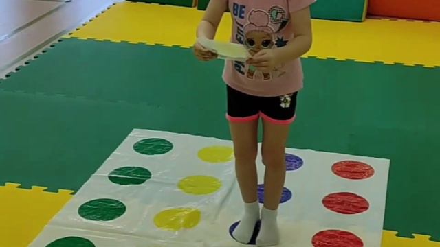 Игра на определения тела в пространстве по заданным траекториям смотреть онлайн